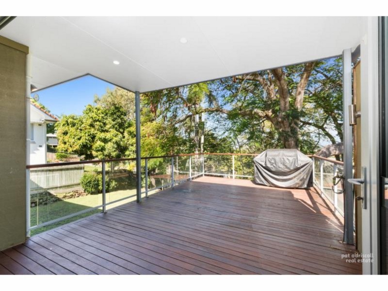 77 Brecknell Street, The Range QLD 4700